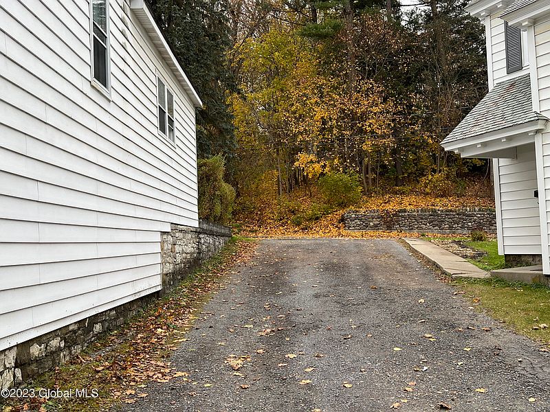 3rd image of 4 West Street