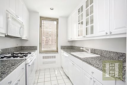 3rd image of 308 E 72nd St APT 9A