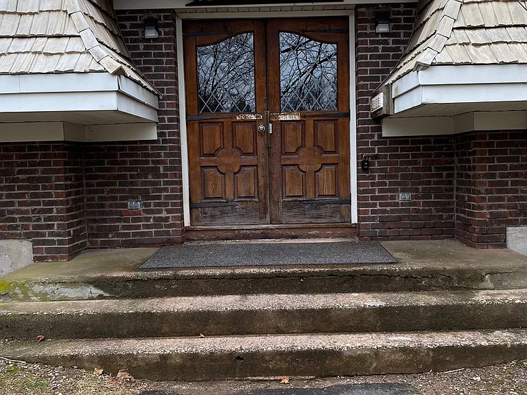 1172 Middle Tpke W #C2 — Photo 9