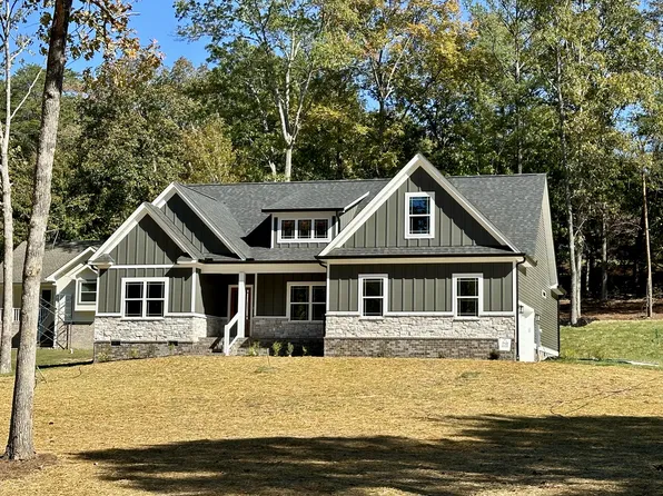 31 Hope Dr, Rock Spring, GA 30739