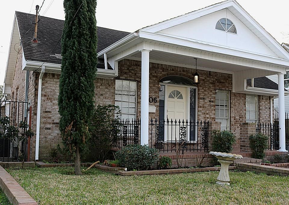 1st image of 1806 8th St