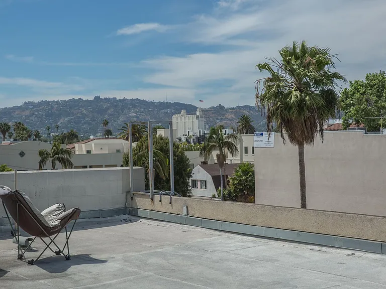 717 N Cahuenga Blvd #A2 — Photo 14