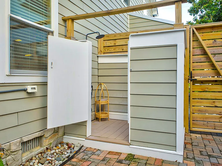 809 Virginia Ave — Photo 48
