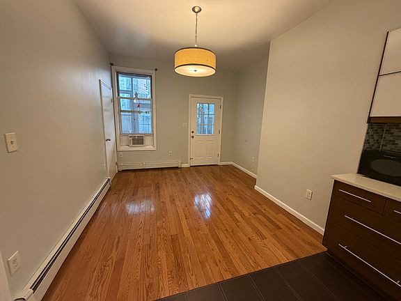 3rd image of 519 W 158th St