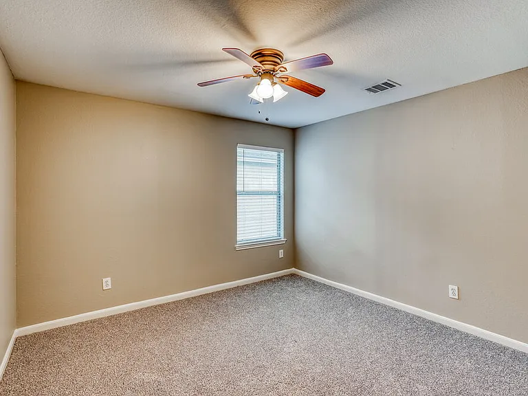 9526 Yearling Branch Dr — Photo 14
