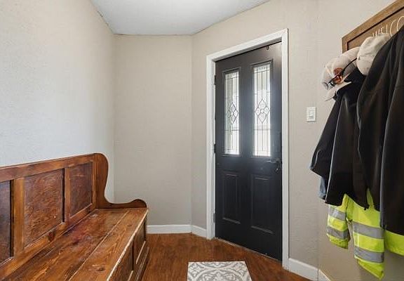 2nd image of 206 E 13th St