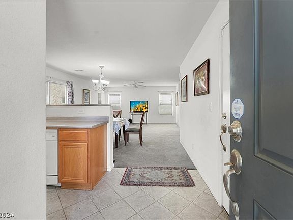 3rd image of 11932 Jersey Lilly St