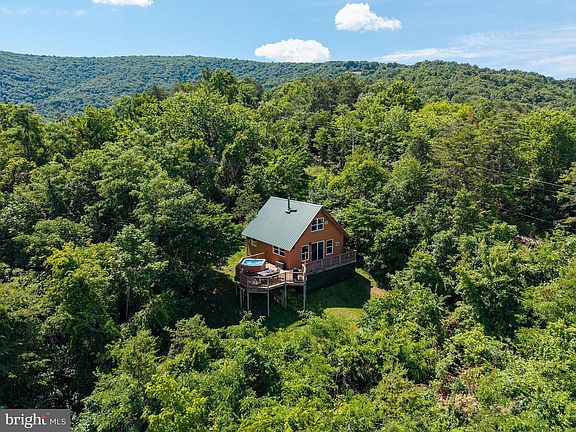 2nd image of 707 Overlook Dr