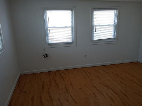 4th image of 10 E Broadway #9