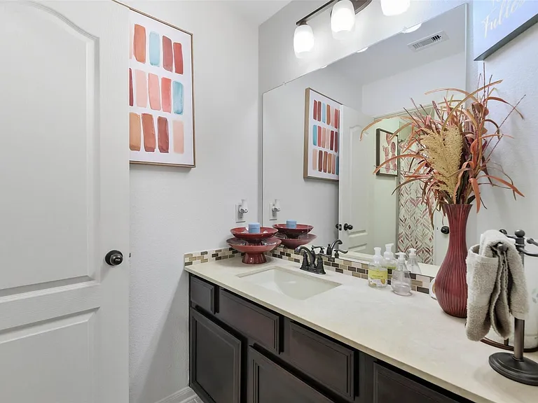 17611 Fossil Ridge Ln — Photo 29