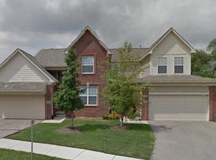 22560 Trillium Dr, Novi, MI 48375