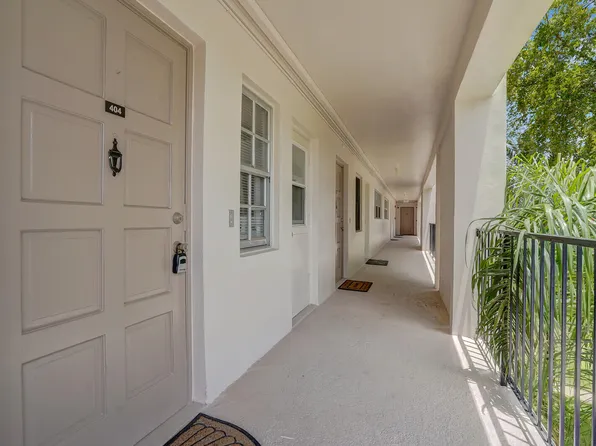 2751 N Palm Aire Drive #404, Pompano Beach, FL 33069