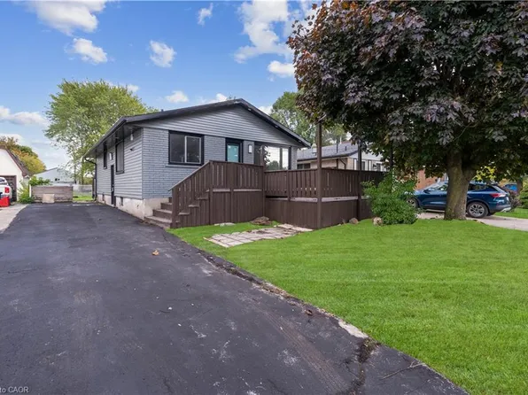 210 Mackan St, Thorold, ON L2V 1G7