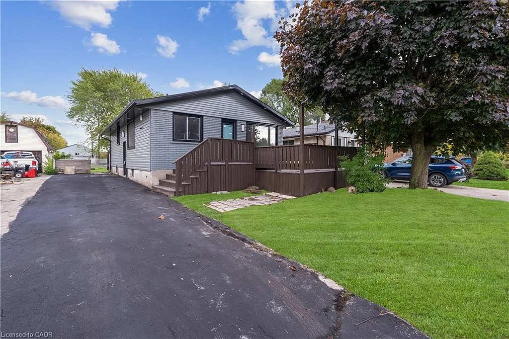 210 Mackan St photo 1