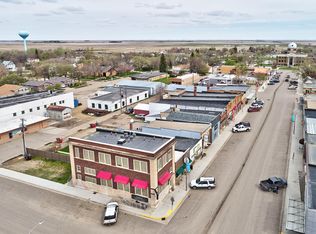 11 S Main St, Crosby, ND 58730