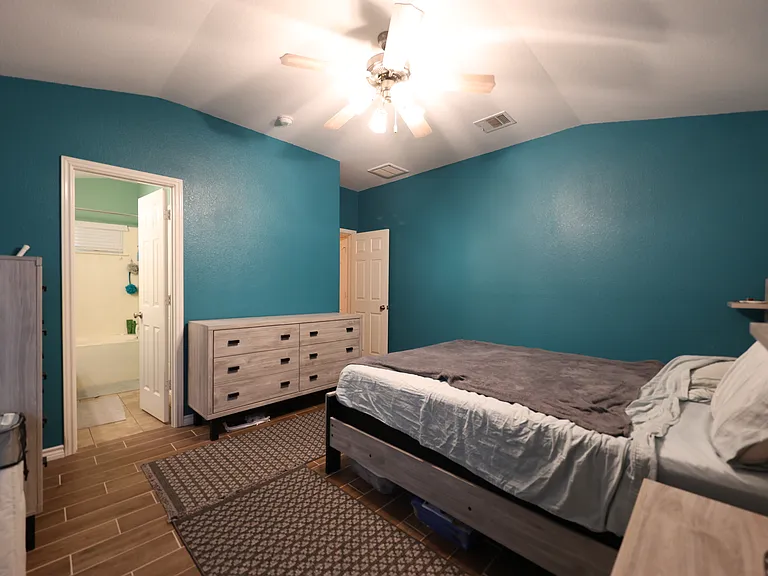 4915 Lions Gate Ln — Photo 11