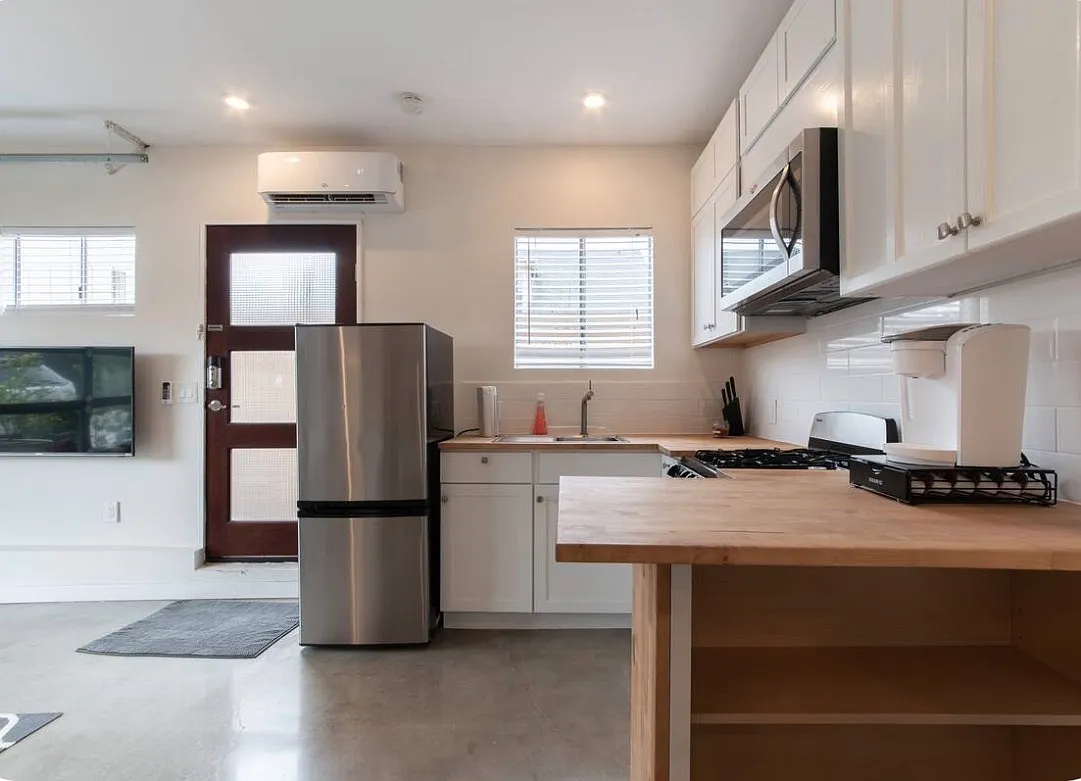655 W Santa Cruz St — Photo 3