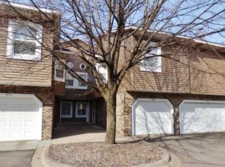 1860 Southpointe Ter, Eagan, MN 55122