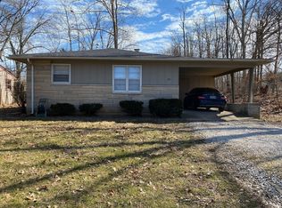 1045 S Manor Rd, Bloomington, IN 47401