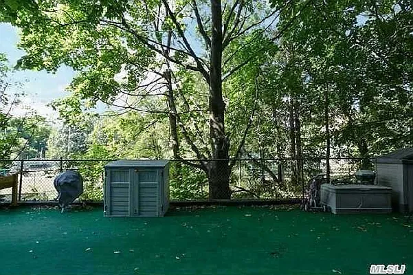 Sold by Douglas Elliman | media 18