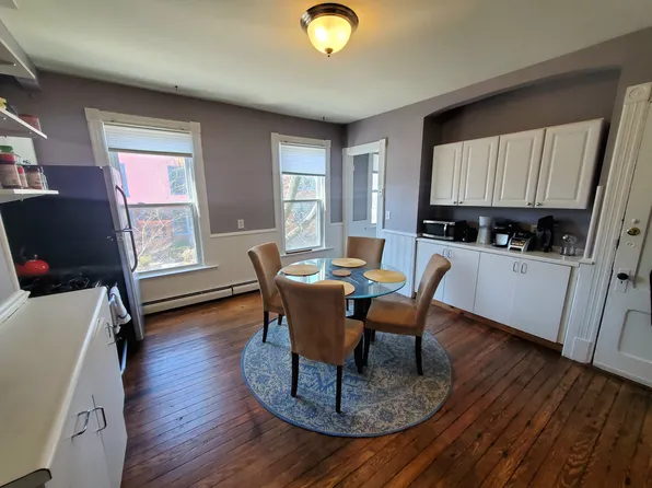 Tree Lined Building in the Heart of East Rock