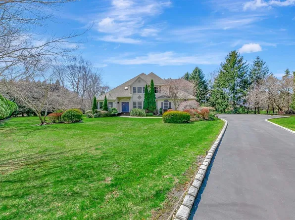 169 Deer Run, Wading River, NY 11792