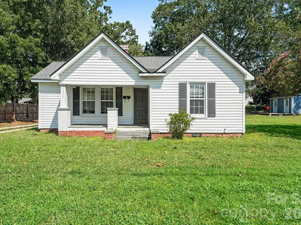 1911 Central Dr, Kannapolis, NC 28083