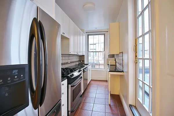 Rented by Julianna Realty Corp | media 31