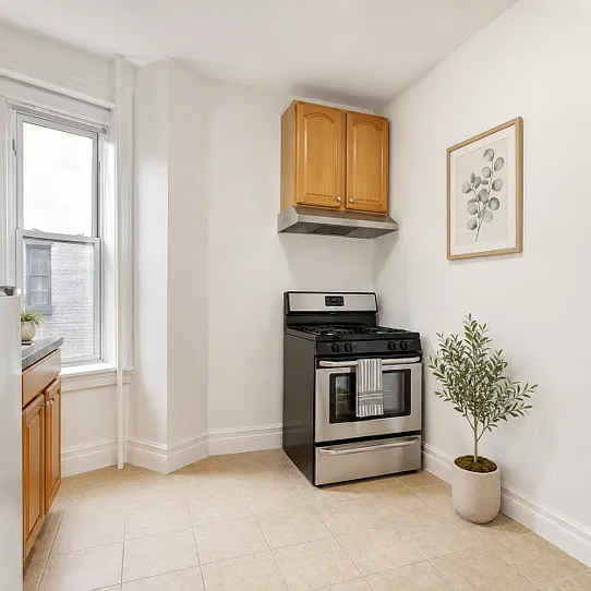 571 82nd St #3R — Photo 13