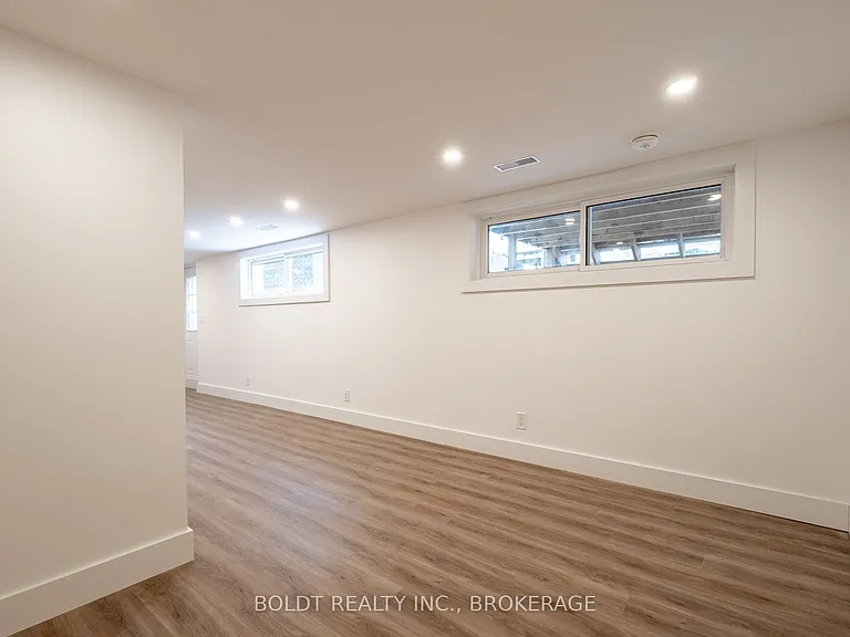 7160 Waters Ave #LOWER — Photo 7