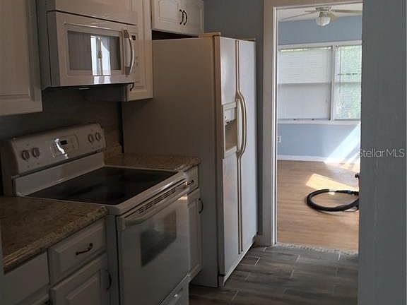 3rd image of 118 Forest Ave