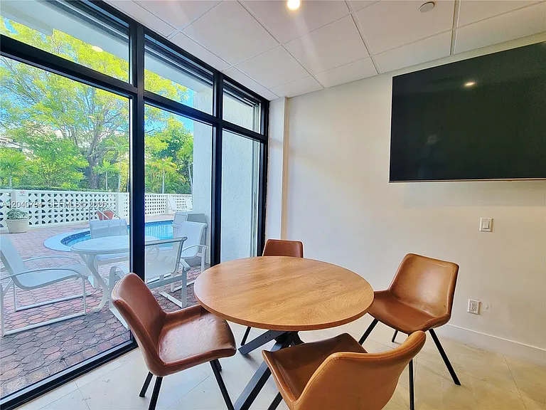 77 Crandon Blvd #2B — Photo 36