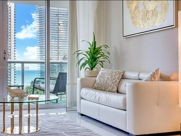 19370 Collins Ave #1419 — Photo 5