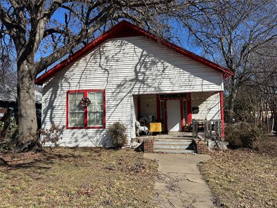 700 N Clinton Ave, Dallas, TX, 75208