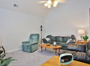 4805 Edge Ridge Rd, Louisville, KY 40258