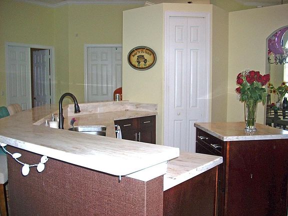 Kitchen Bar