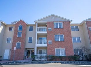 555 Grant St UNIT 303, Linden, NJ 07036