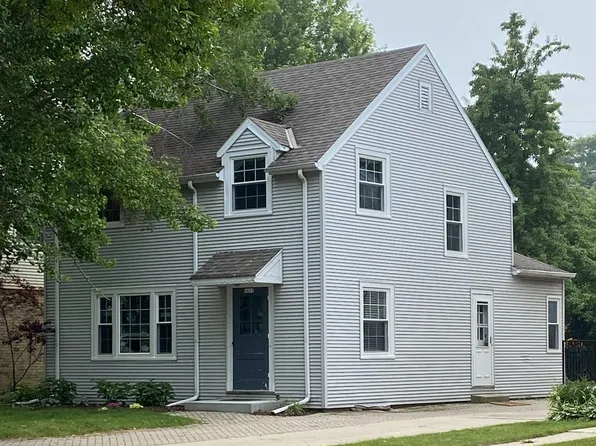 5657 North Bay Ridge AVENUE, Whitefish Bay, WI 53217