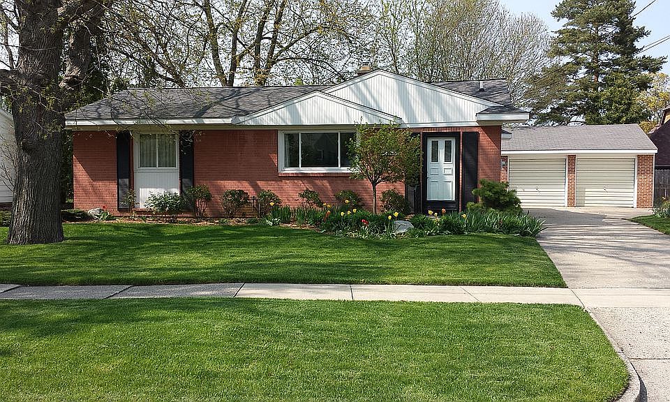 1st image of 2329 Brighton Dr SE