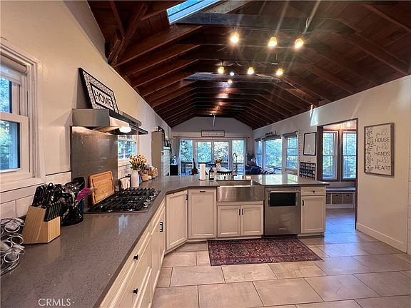 3rd image of 39326 Prospect Dr