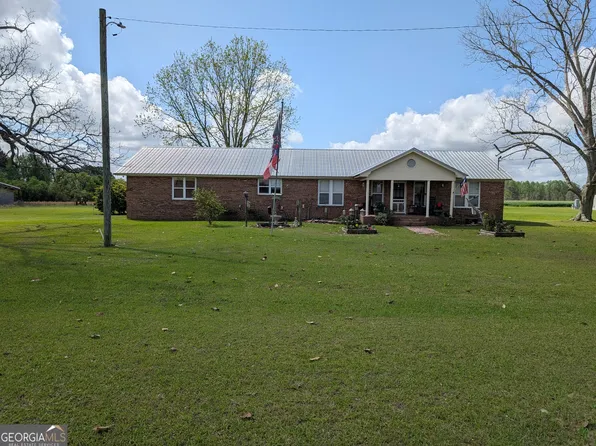 611 Mikell Lake Rd, Screven, GA 31560