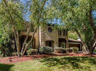 454 De Lasalle Ave, Naperville, IL 60565