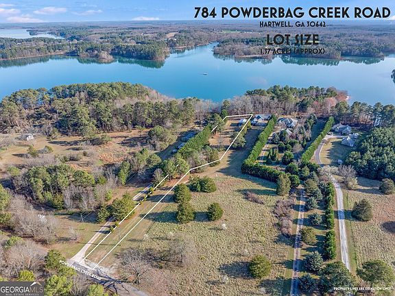 3rd image of 784 Powderbag Creek Rd