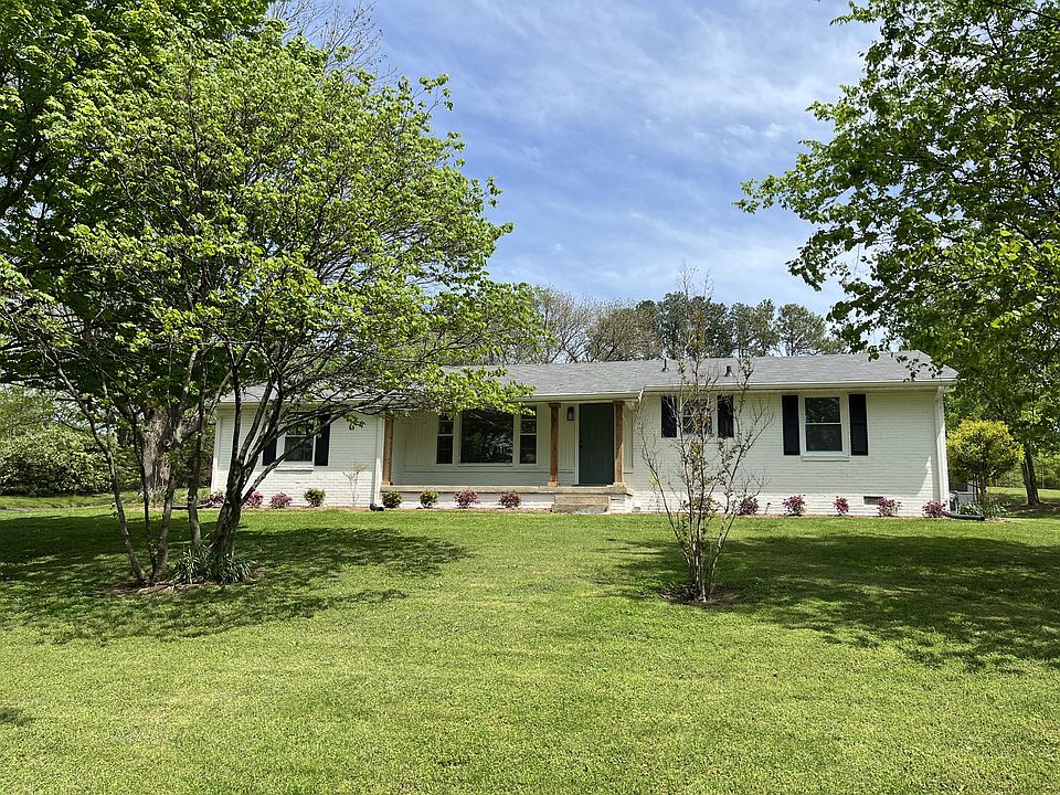 1st image of 3909 Oxbow Dr