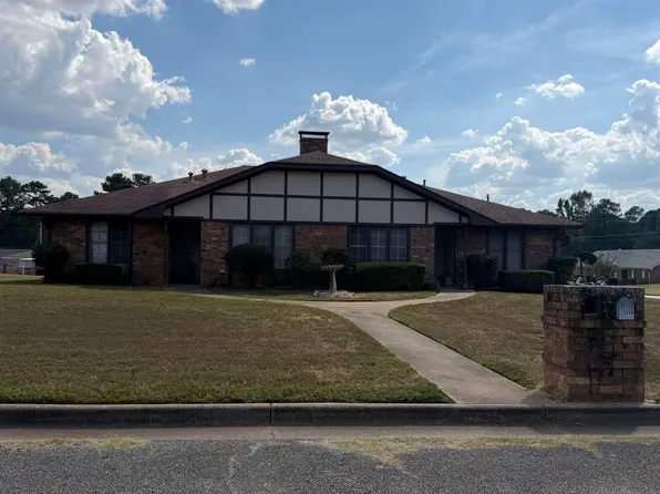 2000 Majestic Pace St, Longview, TX 75604