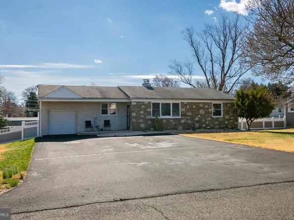 27 N Westview Ave, Feasterville, PA 19053