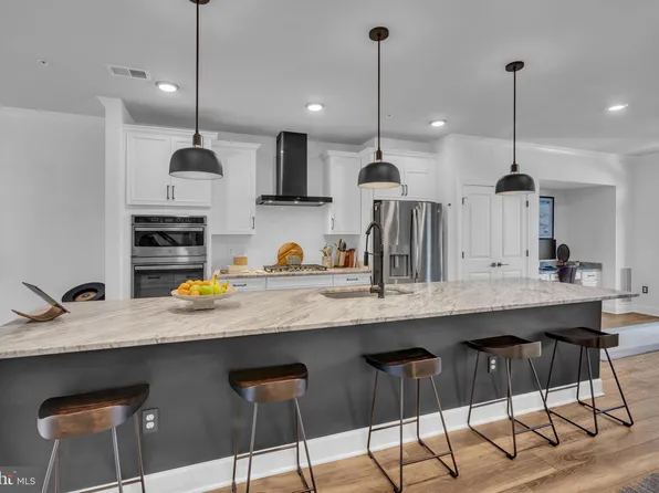 43428 Stonewood Crossing Ter, Ashburn, VA 20148