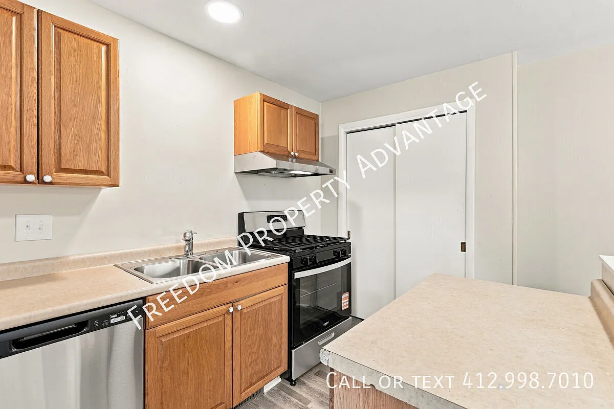 106 Kuchinic St., UB- Venetia — Photo 2