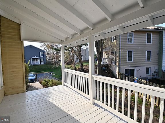 4th image of 2546 Chadwick Ct