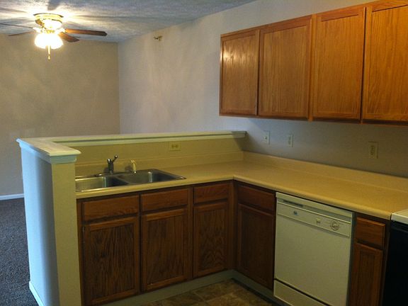 4th image of 2760 S East St APT 303